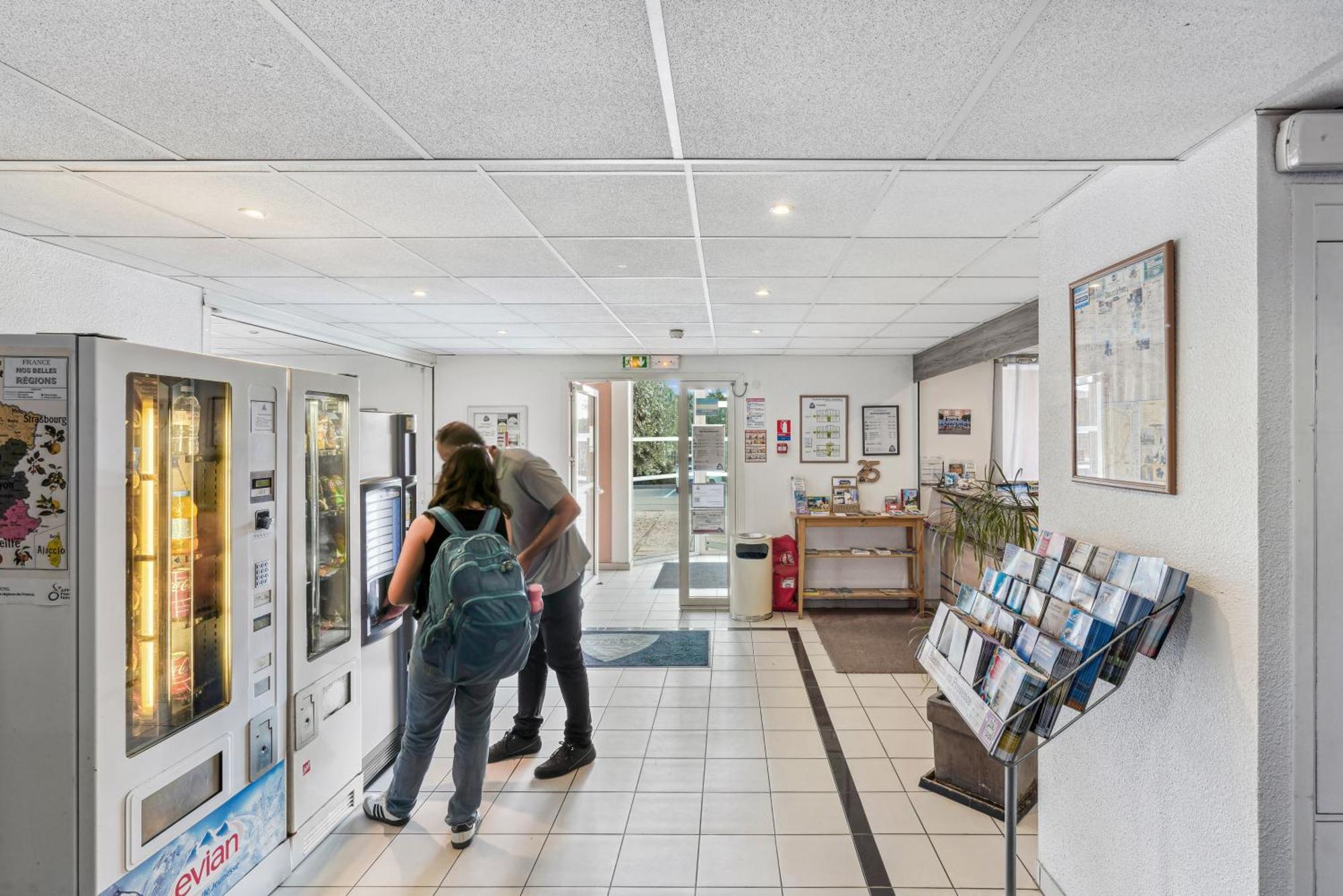 Hotel Akena Chateaurenard - Parc Des Expositions Avignon 외부 사진